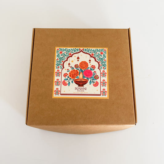 Diva Giftbox: Red Clay Divas with Rose Petals