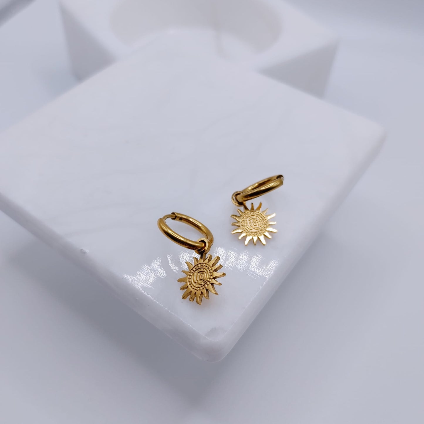 18k gold earrings